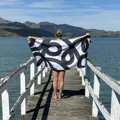 Ico Traders Sand free beach Towel - Spaghetti + Meatballs